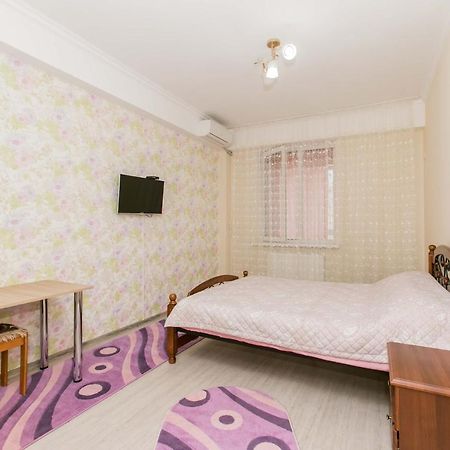 Apartament Spatios In Complex Residential คีชีเนา ภายนอก รูปภาพ