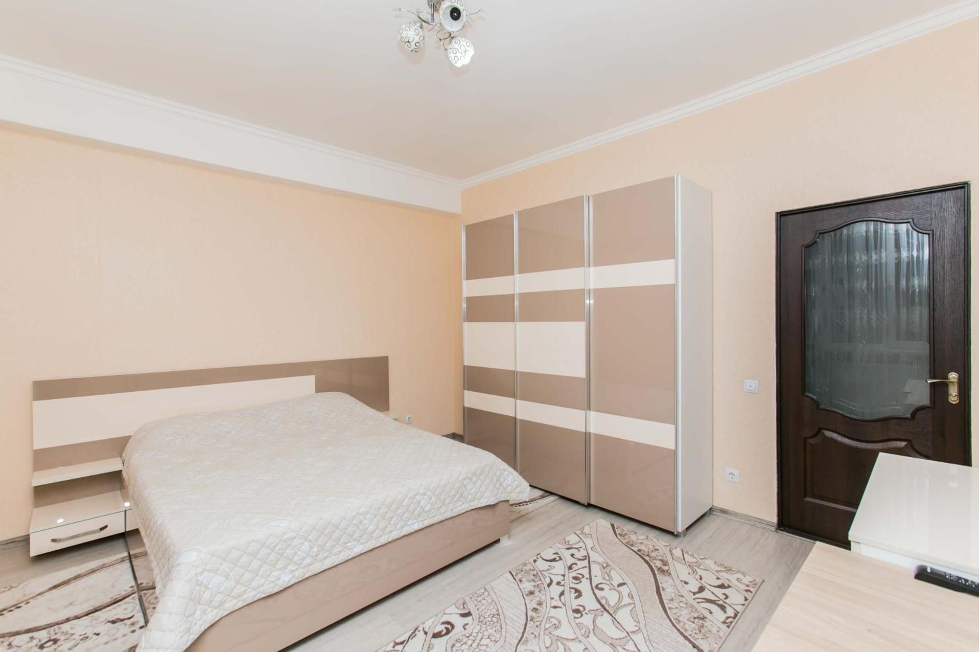Apartament Spatios In Complex Residential คีชีเนา ภายนอก รูปภาพ