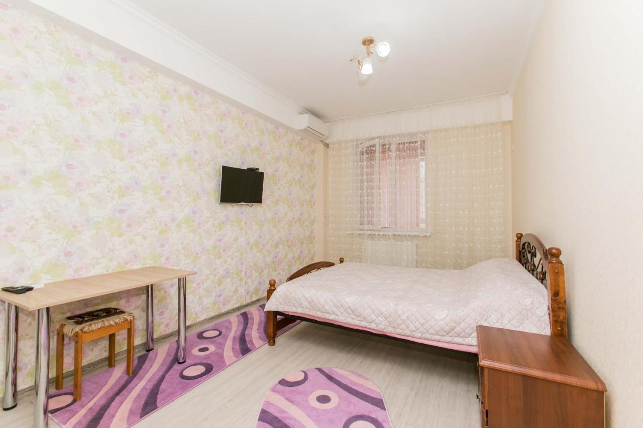 Apartament Spatios In Complex Residential คีชีเนา ภายนอก รูปภาพ