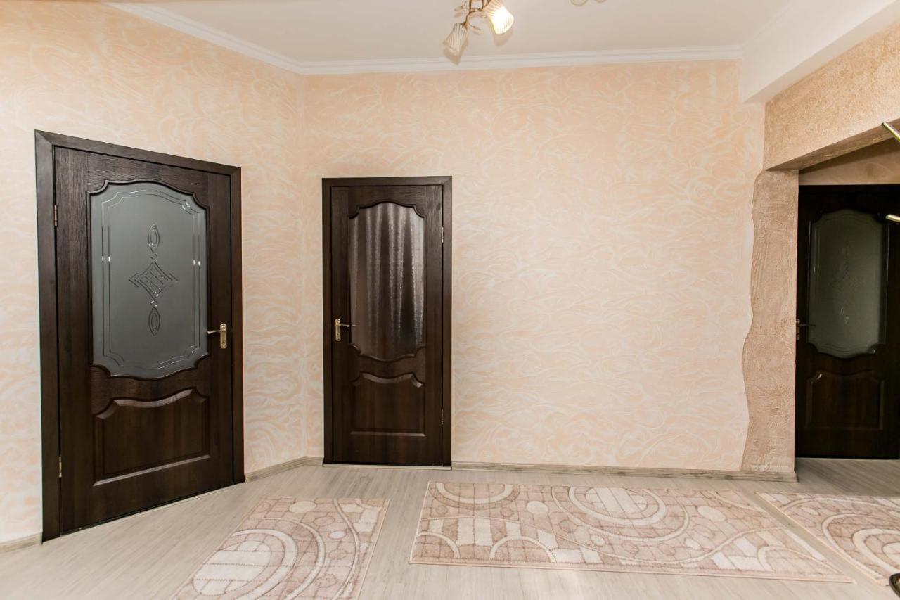 Apartament Spatios In Complex Residential คีชีเนา ภายนอก รูปภาพ
