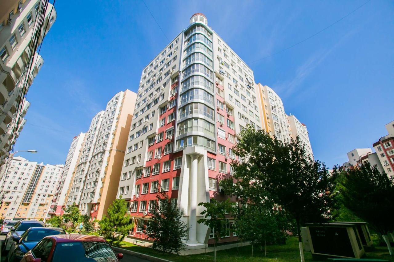 Apartament Spatios In Complex Residential คีชีเนา ภายนอก รูปภาพ